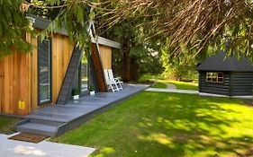 Royal Snug & Wee Snug Cabins